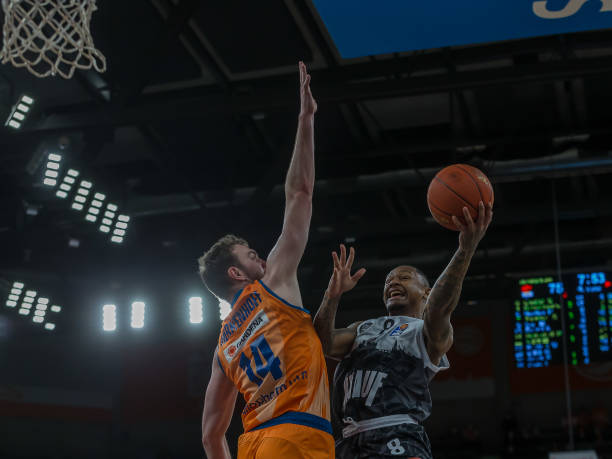 与活塞希望 与活塞希望