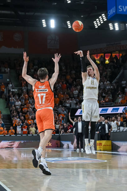 伤病与质疑 伤病与质疑